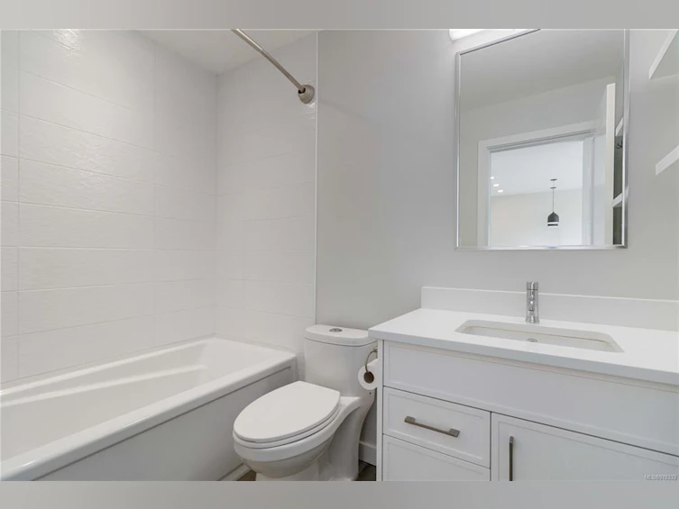 303-1515 Redfern Street, Victoria, BC, V8R 1C9 - 24