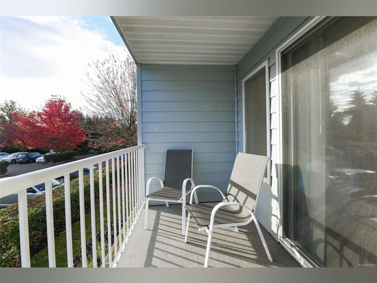 203C-698 Aspen Road, Comox, BC, V9M 3S9 - 3