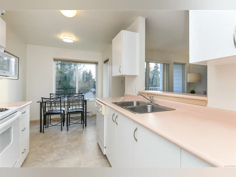 203C-698 Aspen Road, Comox, BC, V9M 3S9 - 16