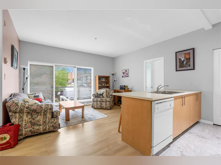 212-1550 Church Avenue, Saanich, BC, V8P 2H1 - 5