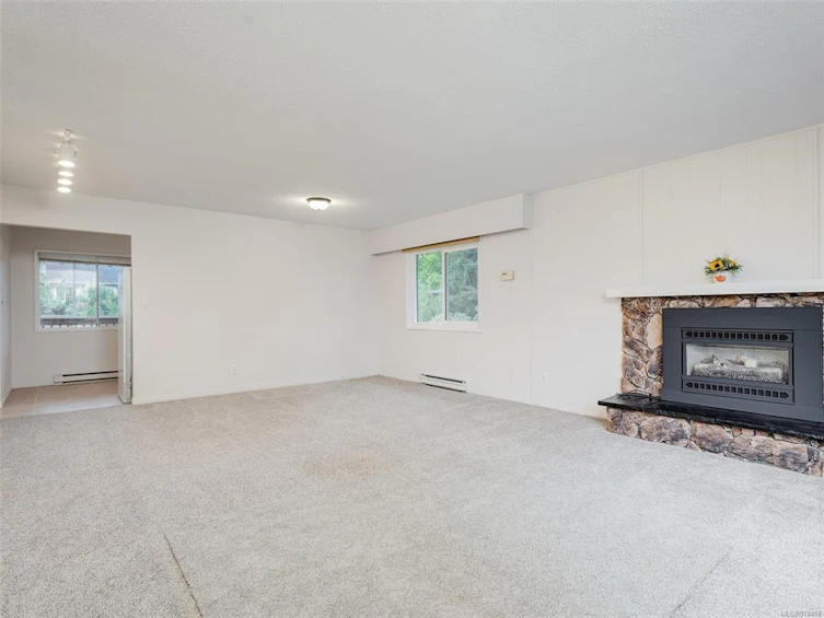 1561 Agnew Avenue, Saanich, BC, V8N 5N4 - 6