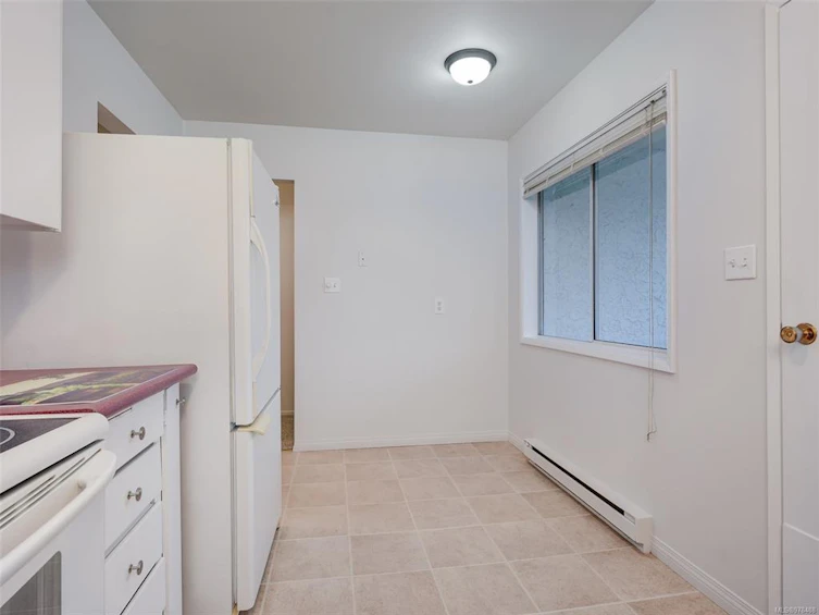 1561 Agnew Avenue, Saanich, BC, V8N 5N4 - 10