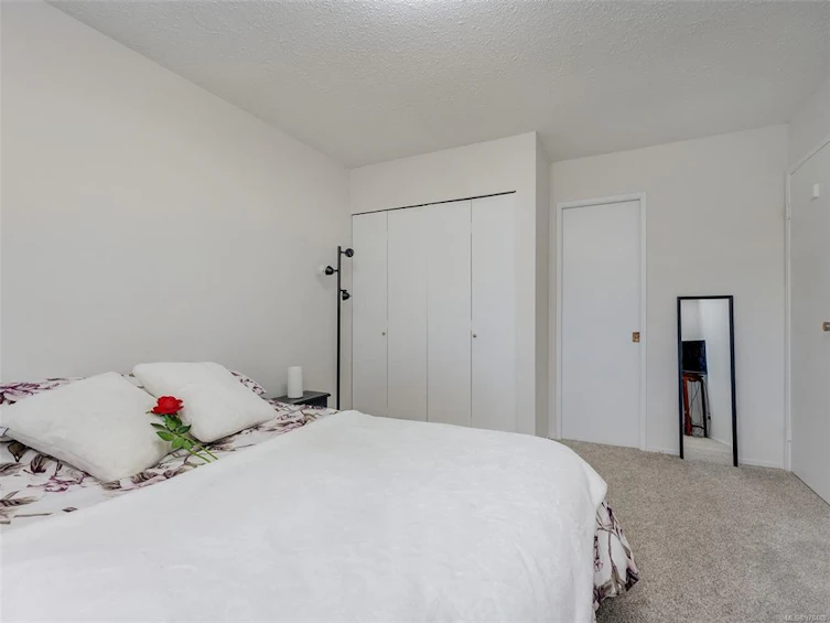 1561 Agnew Avenue, Saanich, BC, V8N 5N4 - 12