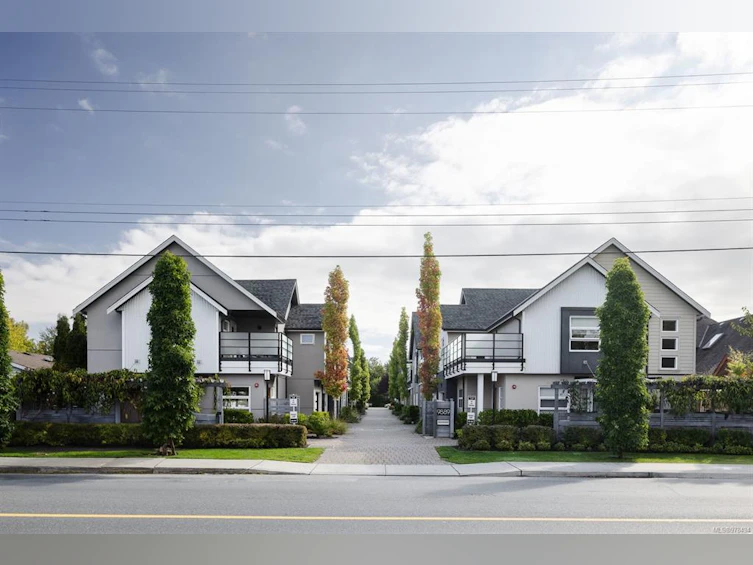 11-9889 Seventh Street, Sidney, BC, V8L 2V8