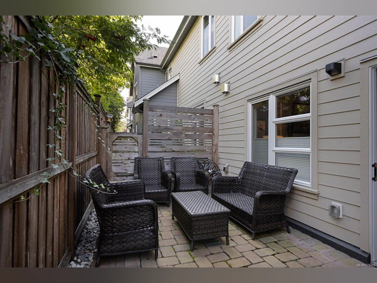 11-9889 Seventh Street, Sidney, BC, V8L 2V8 - 23