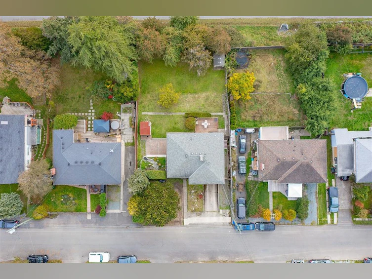 617 Sedger Road, Saanich, BC, V8Z 1R9 - 2