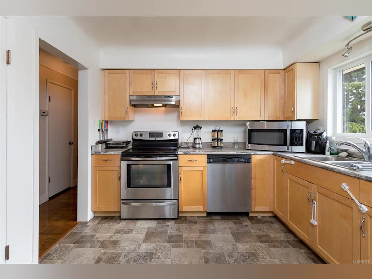 617 Sedger Road, Saanich, BC, V8Z 1R9 - 20