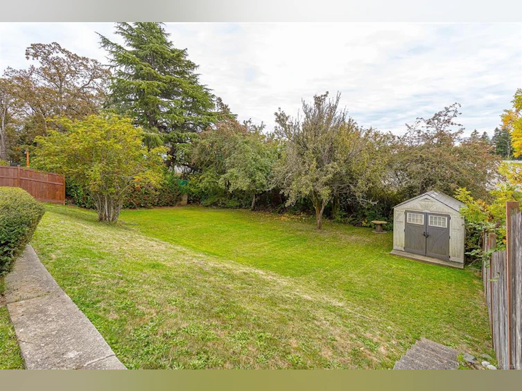 617 Sedger Road, Saanich, BC, V8Z 1R9 - 55
