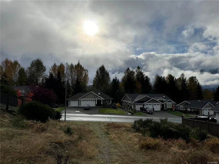 464 Mountain View Drive, Lake Cowichan, BC, V0R 2G1 - 15