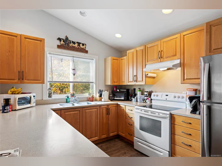 1483 Mason Trail, French Creek, BC, V9P 1X9 - 8
