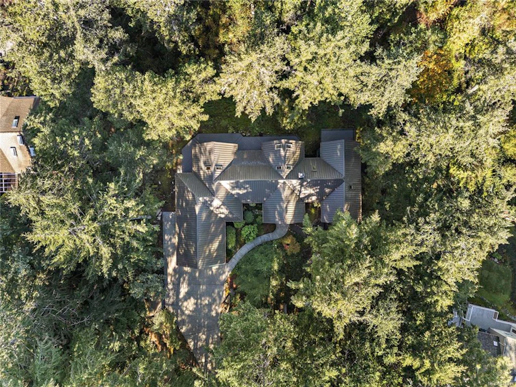 490 Hasquiat Place, North Saanich, BC, V8L 5K5 - 37