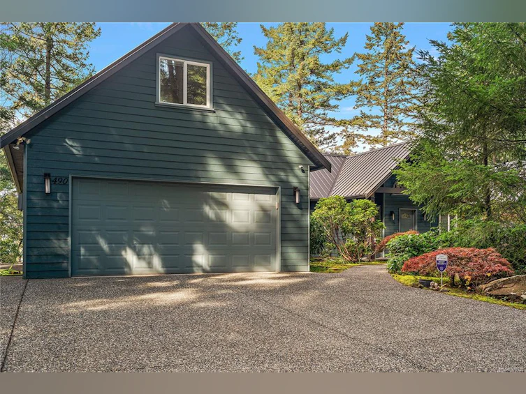 490 Hasquiat Place, North Saanich, BC, V8L 5K5 - 42