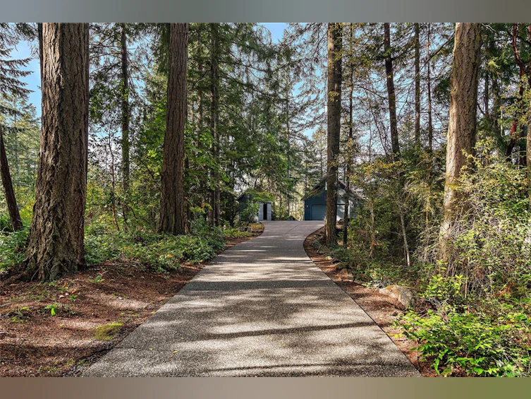 490 Hasquiat Place, North Saanich, BC, V8L 5K5 - 43