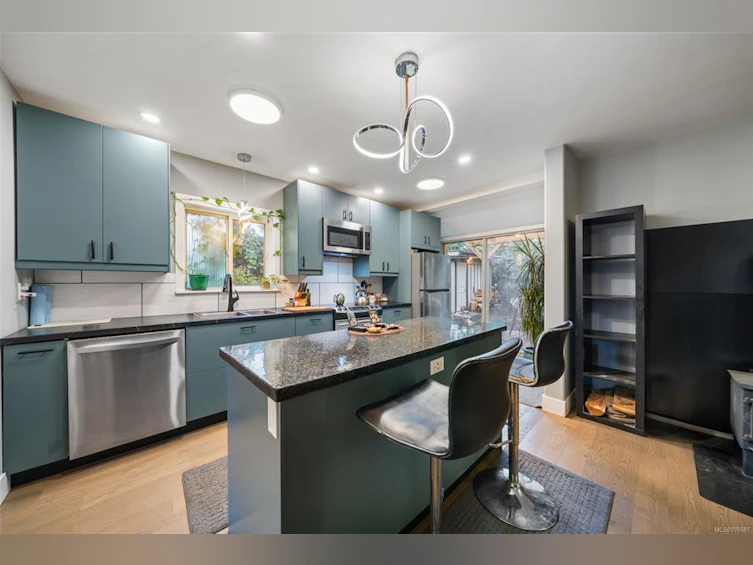 6830 First Street, Honeymoon Bay, BC, V0R 1Y0 - 17