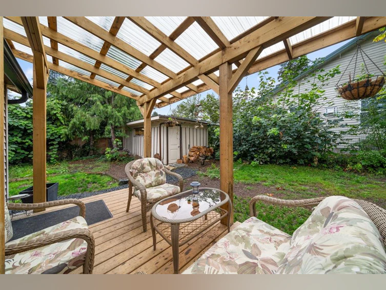 6830 First Street, Honeymoon Bay, BC, V0R 1Y0 - 36