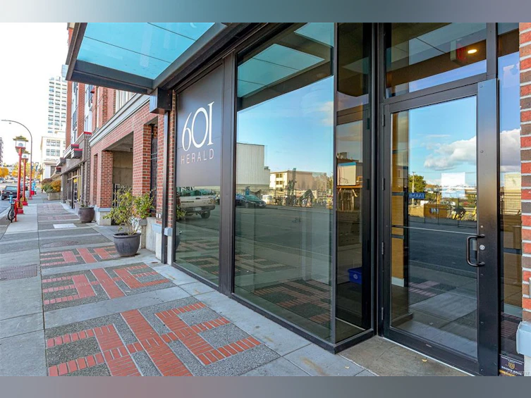 205-601 Herald Street, Victoria, BC, V8W 1S8 - 4