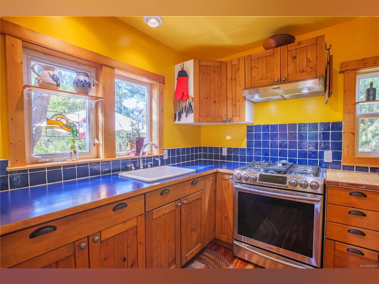 1252 Pacific Rim Highway, Tofino, BC, V0R 2Z0 - 4