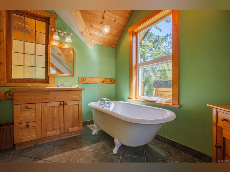 1252 Pacific Rim Highway, Tofino, BC, V0R 2Z0 - 13