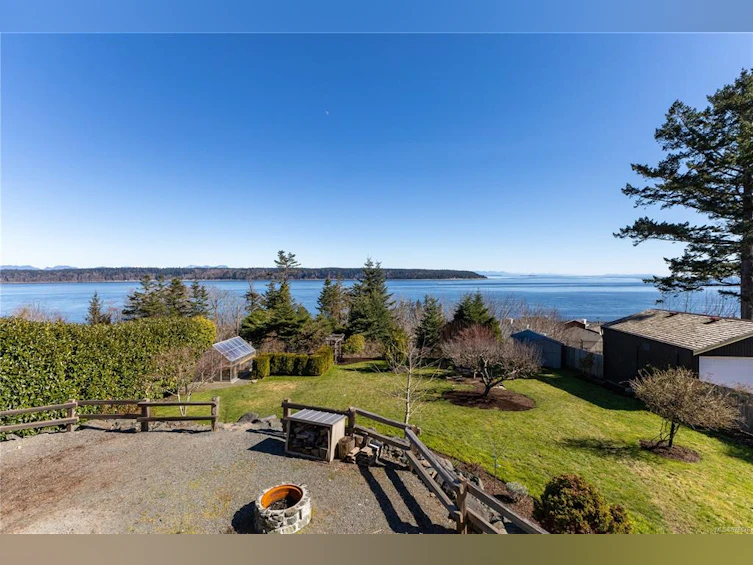 321 Carnegie Street, Campbell River, BC, V9W 2J4 - 2