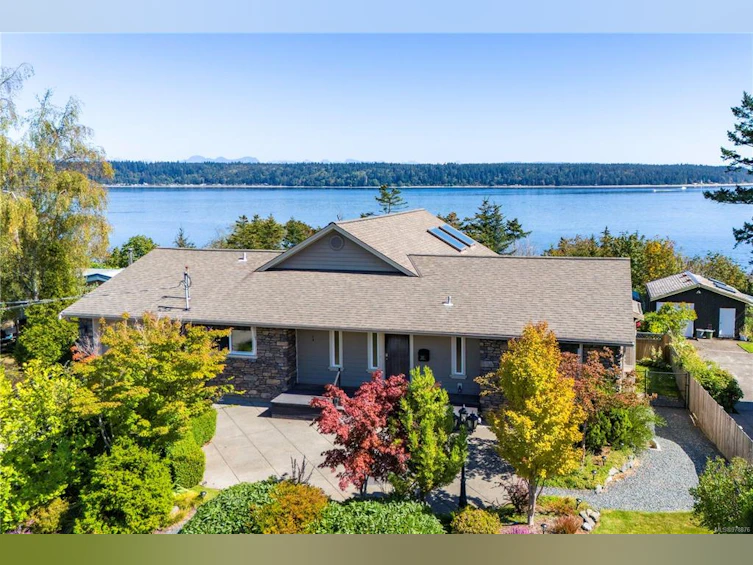321 Carnegie Street, Campbell River, BC, V9W 2J4 - 6