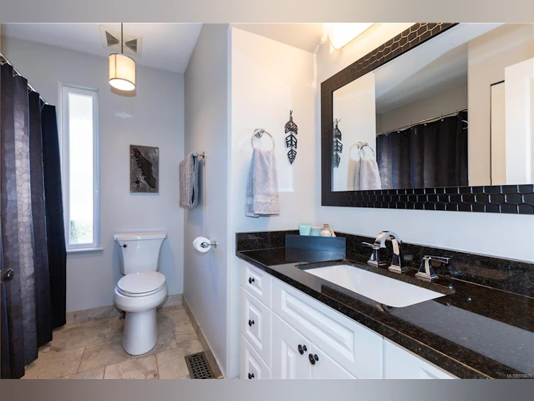 321 Carnegie Street, Campbell River, BC, V9W 2J4 - 40