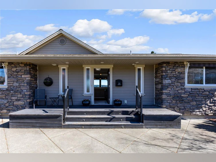 321 Carnegie Street, Campbell River, BC, V9W 2J4 - 71