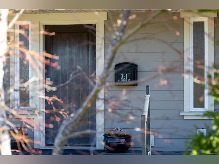 321 Carnegie Street, Campbell River, BC, V9W 2J4 - 72