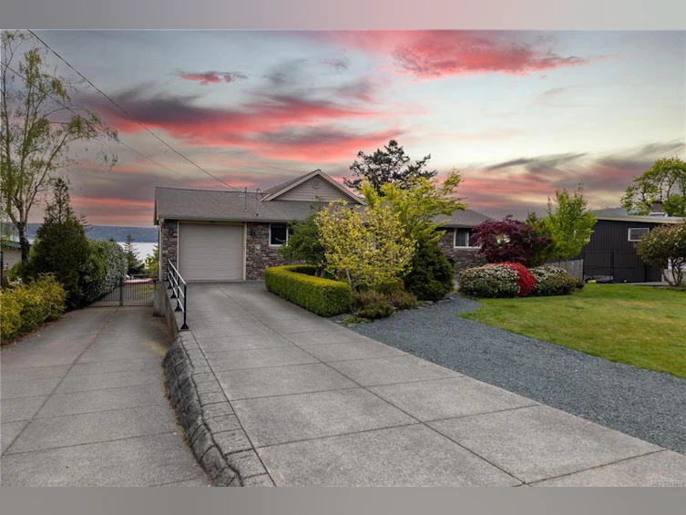 321 Carnegie Street, Campbell River, BC, V9W 2J4 - 78