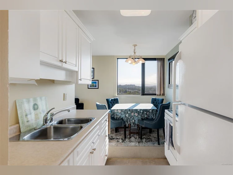 1505-647 Michigan Street, Victoria, BC, V8V 1S9 - 13