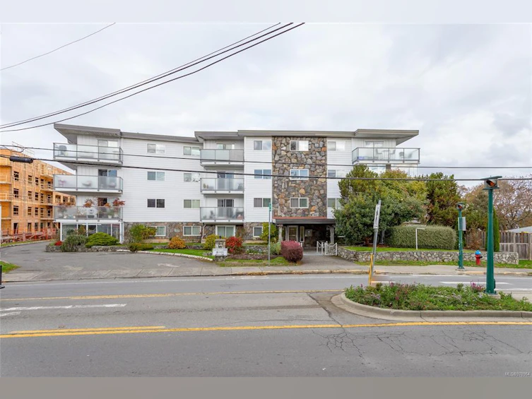 105-848 Esquimalt Road, Esquimalt, BC, V9A 6W9 - 2