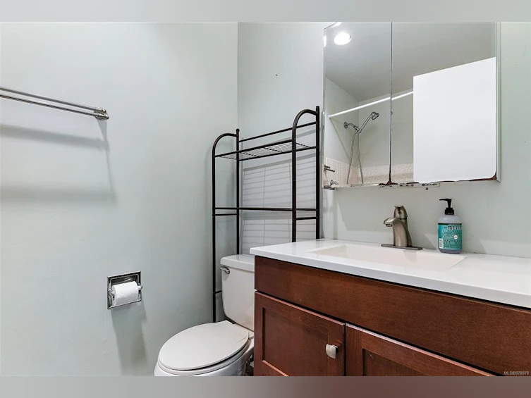 302-2610 Graham Street, Victoria, BC, V8T 3Y9 - 8