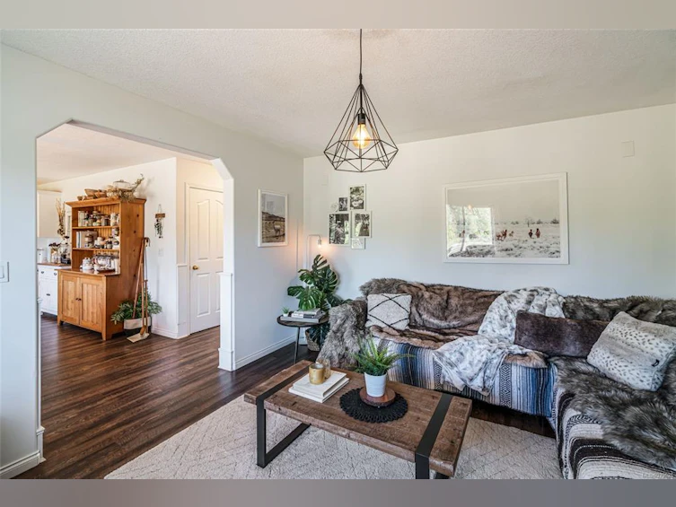 3295 Grandon Road, Qualicum Beach, BC, V9K 2J8 - 10