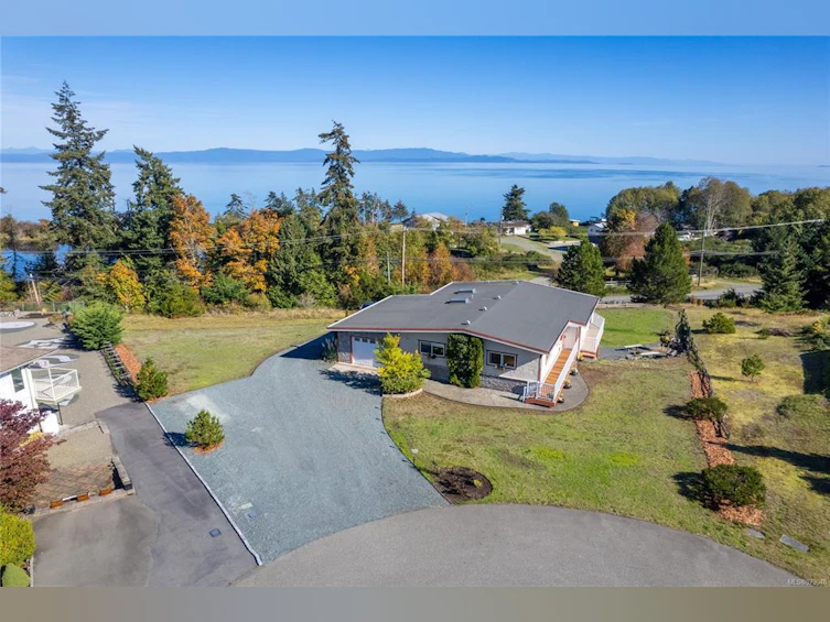 3021 Raymur Place, Qualicum Beach, BC, V9K 2N9 - 4