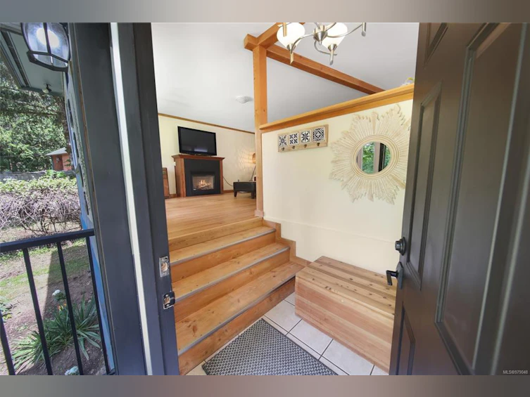 8296 Dickson Drive, Port Alberni, BC, V9Y 9B5 - 9