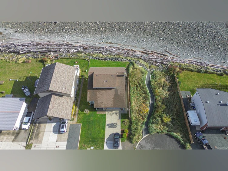 1081 S Island Highway, Campbell River, BC, V9W 1B4 - 39