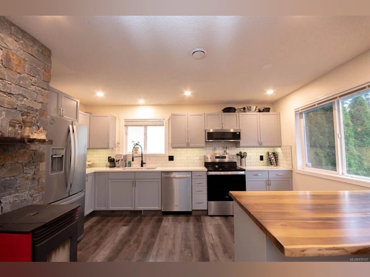 460 8th Street, Nanaimo, BC, V9R 1B2 - 9
