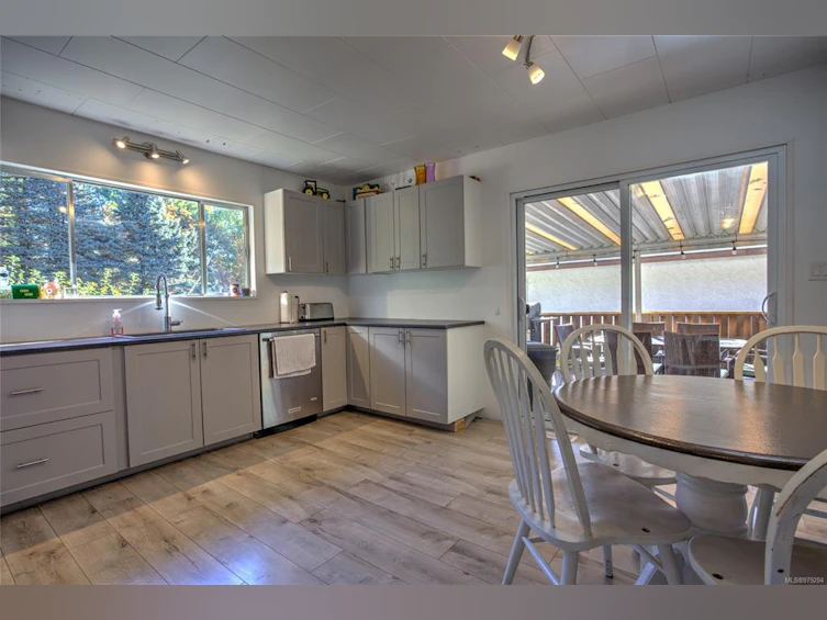 7210 Rockland Road, Lake Cowichan, BC, V0R 2G0 - 10