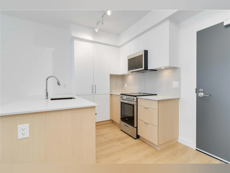 502-1115 Johnson Street, Victoria, BC, V8V 0H2 - 10
