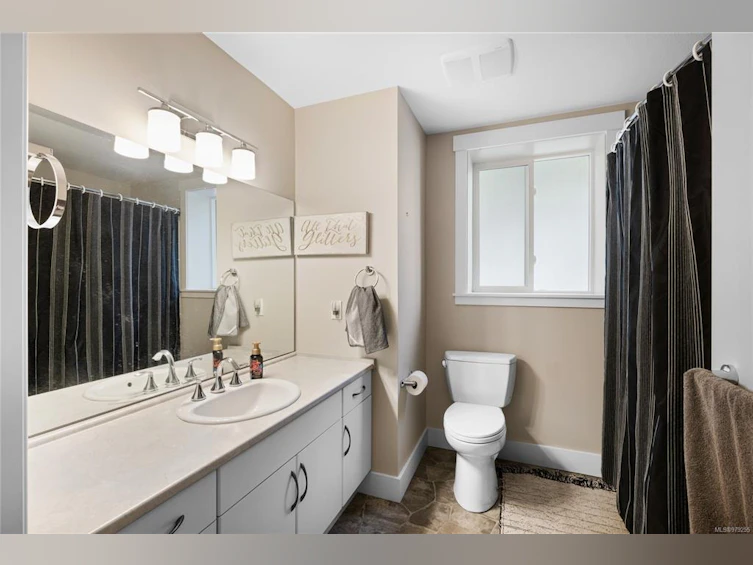 8475 Lisa Lane, Nanaimo, BC, V0R 2H0 - 35