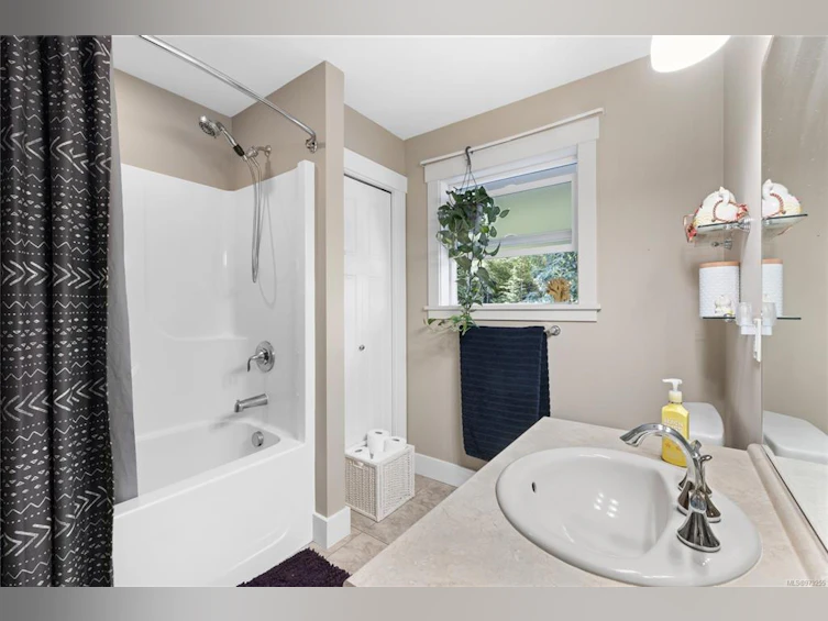 8475 Lisa Lane, Nanaimo, BC, V0R 2H0 - 36