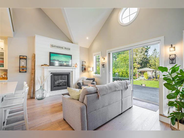 648 Birch Road, North Saanich, BC, V8L 5S2 - 9