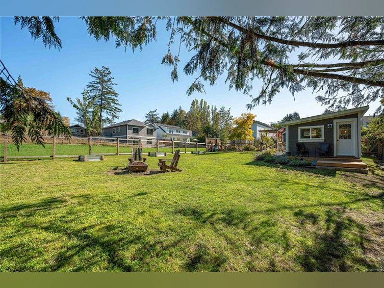 648 Birch Road, North Saanich, BC, V8L 5S2 - 72