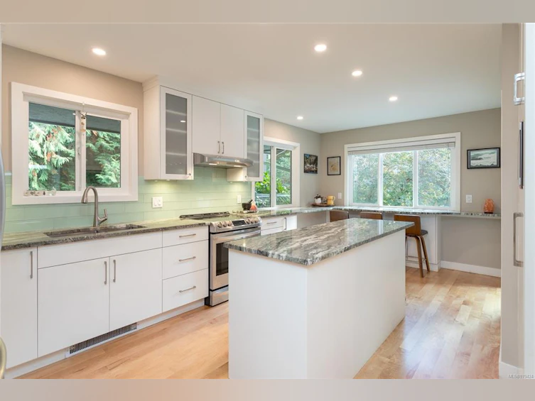 11024 Baxendale Road, North Saanich, BC, V8L 5M4 - 14