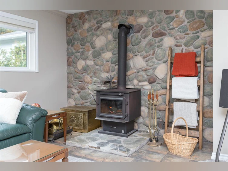 11024 Baxendale Road, North Saanich, BC, V8L 5M4 - 35