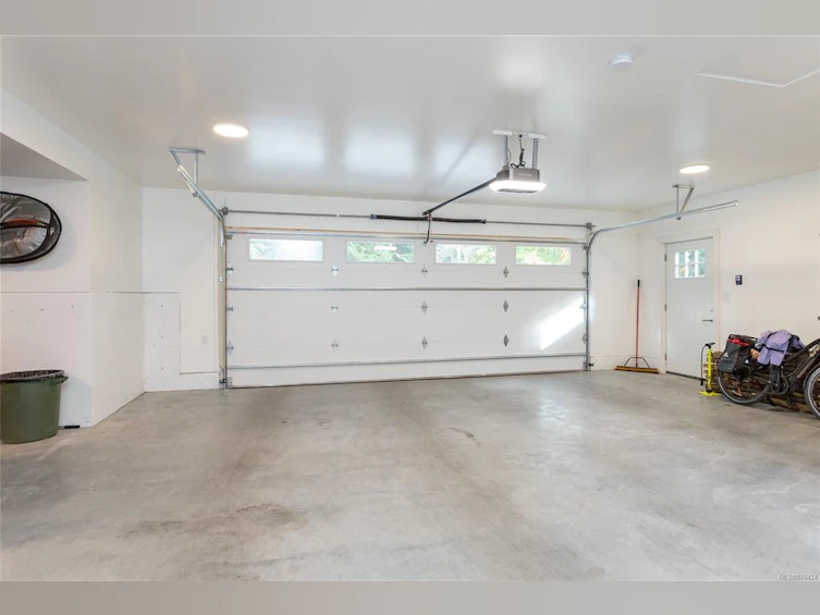 11024 Baxendale Road, North Saanich, BC, V8L 5M4 - 38