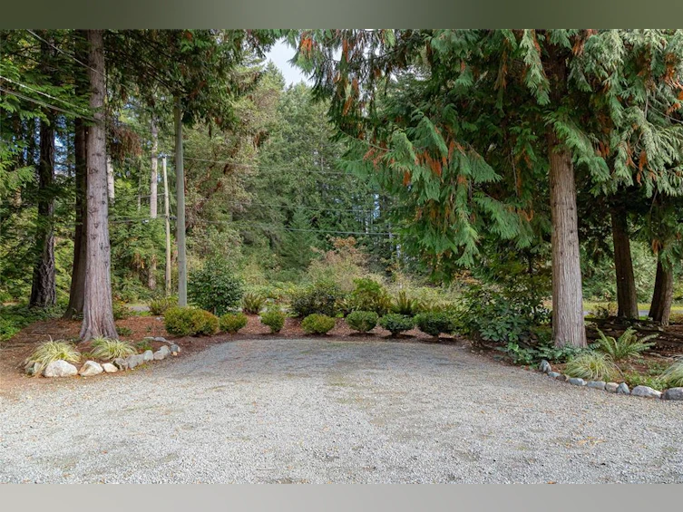 11024 Baxendale Road, North Saanich, BC, V8L 5M4 - 45