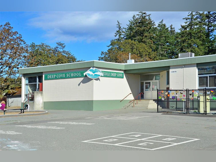 11024 Baxendale Road, North Saanich, BC, V8L 5M4 - 64