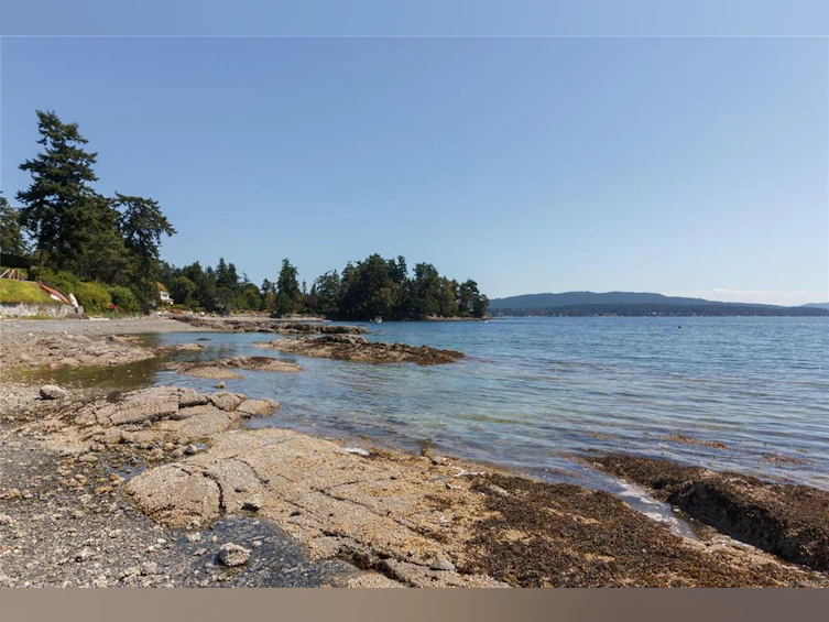 11024 Baxendale Road, North Saanich, BC, V8L 5M4 - 67