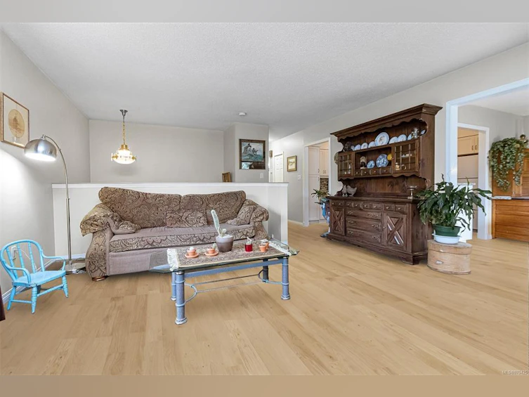 80 Marler Drive, View Royal, BC, V9B 6B8 - 2