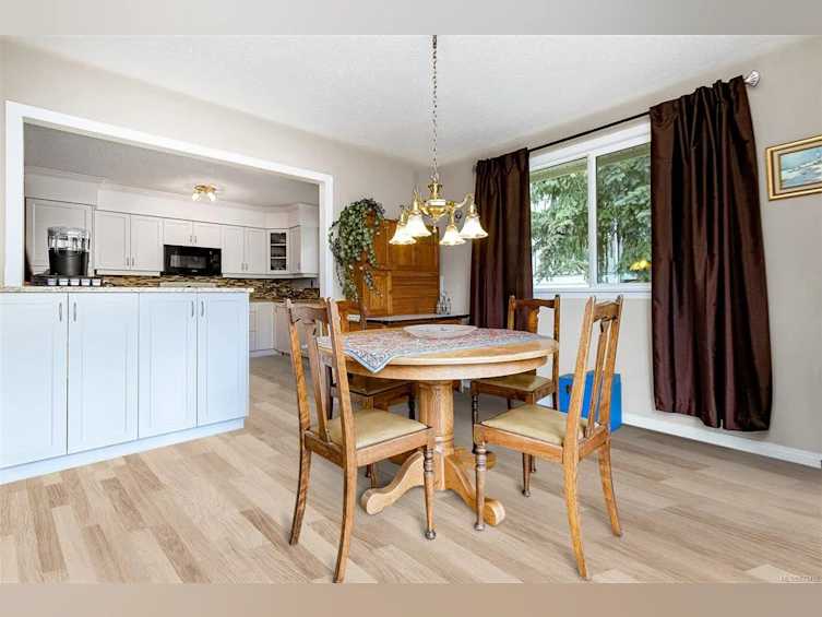80 Marler Drive, View Royal, BC, V9B 6B8 - 8